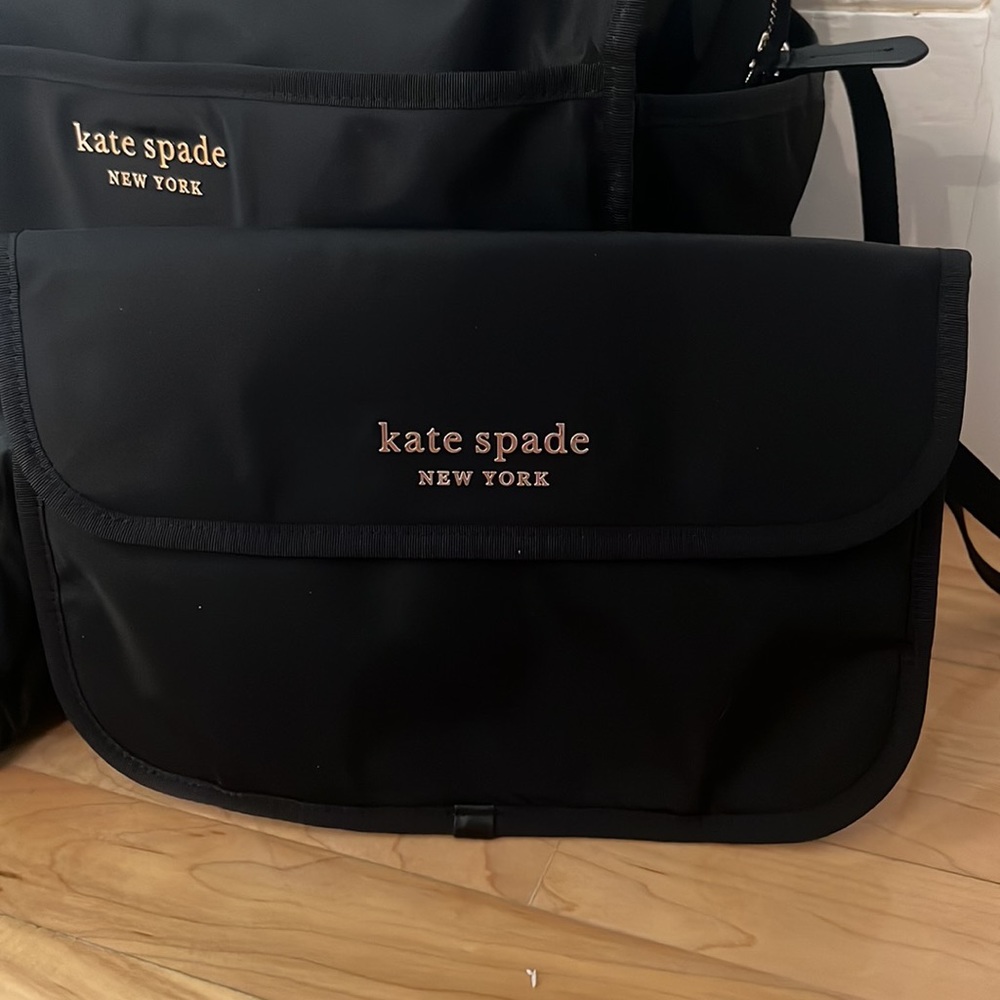 Kate Spade Large Diaper Bag - CLOSING CLOSET - Picture 3 of 4